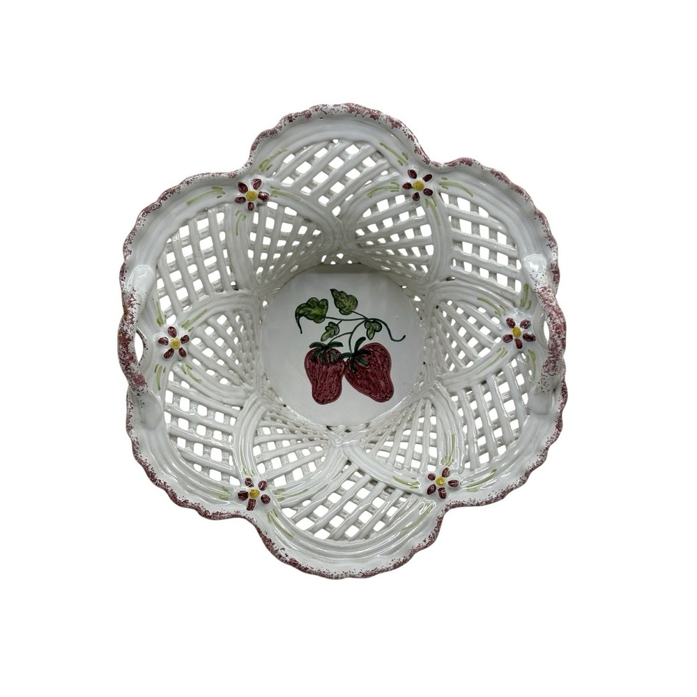 VTG  POTTERY PORTUGAL RETICULATED -LATTICE MEDIUM BASKET, WHITE Pink Strawberry